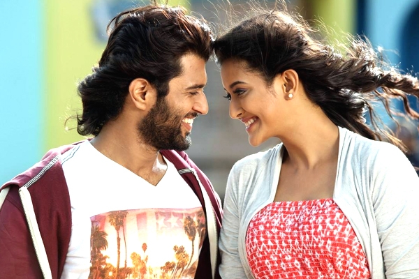 Dwaraka Movie Review