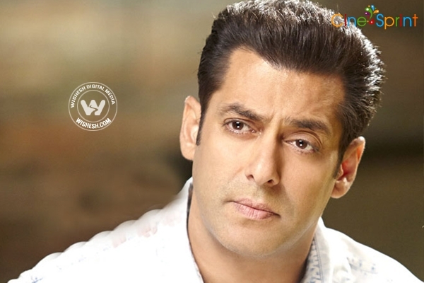 Salman’s Look Revealed by Sharukh